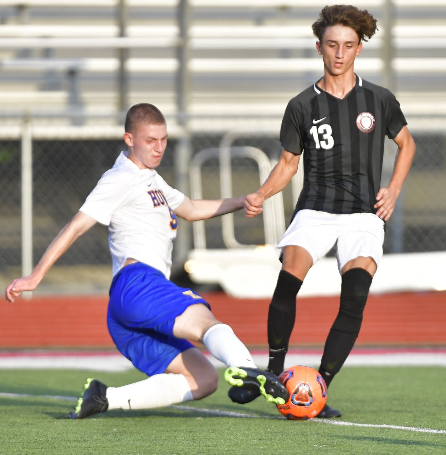 Francis Howell at Fort Zumwalt South boys soccer